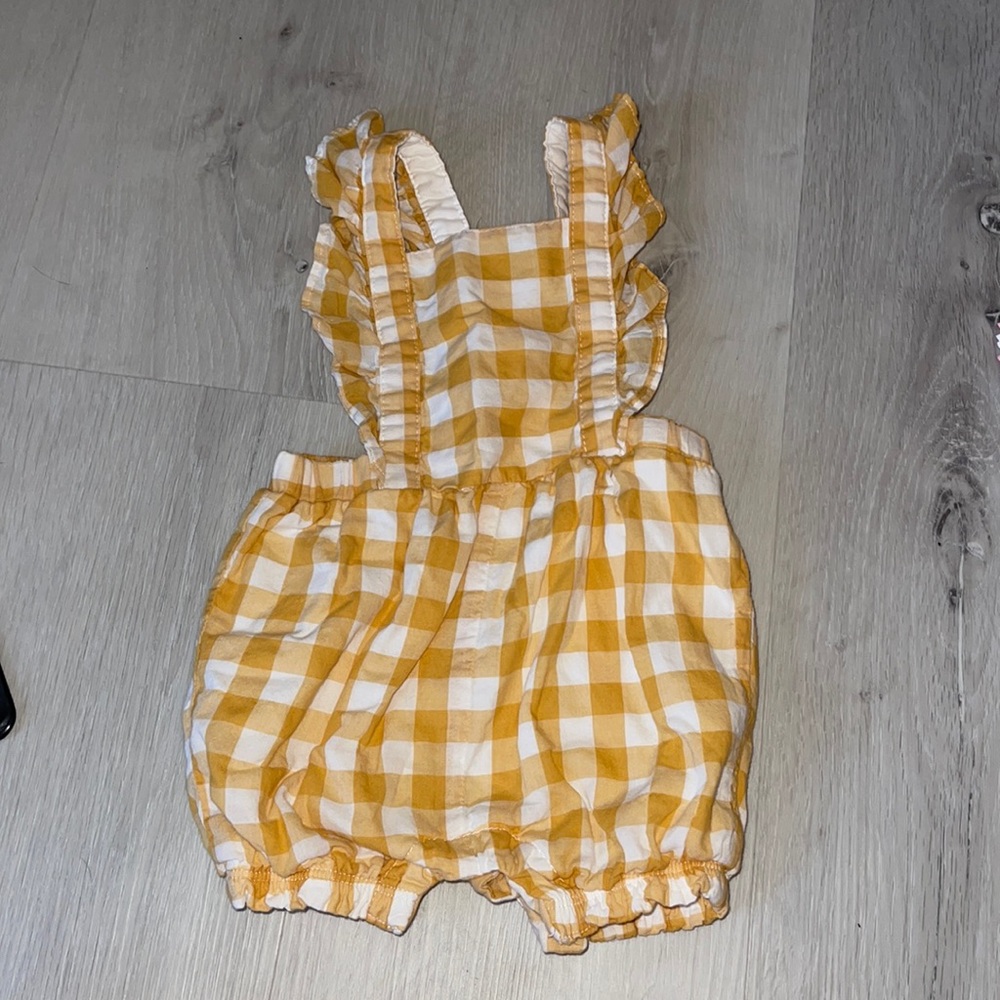Yellow and white gingham shorts overalls in size 0-3 months